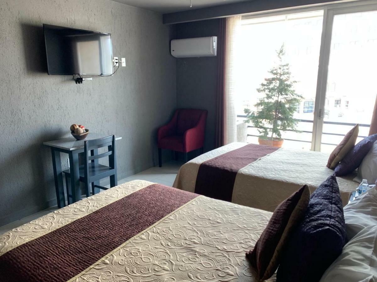 Hotel FG León Buitenkant foto