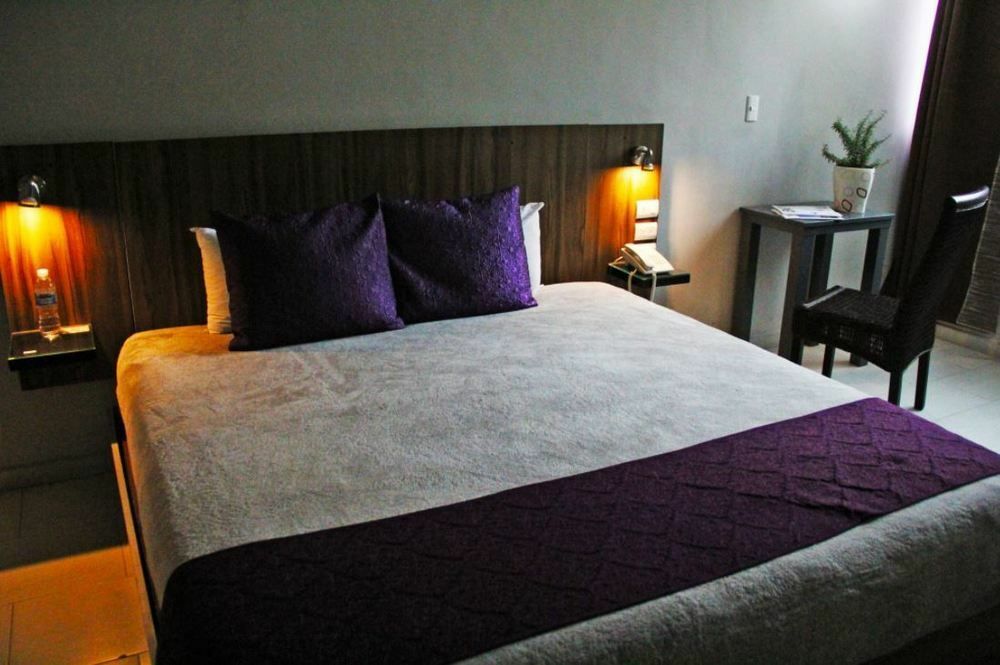 Hotel FG León Buitenkant foto